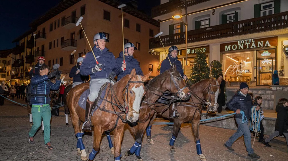 Cuatro equipos de polo desfilarán por las calles de Roma 